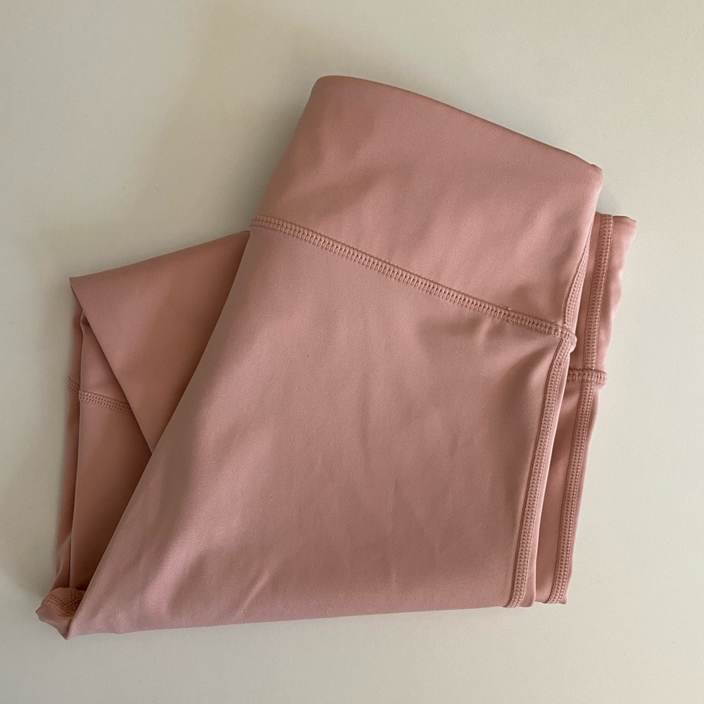Fabletics High Waisted Compression Leggings | 3/4 Length | Pink Leggings